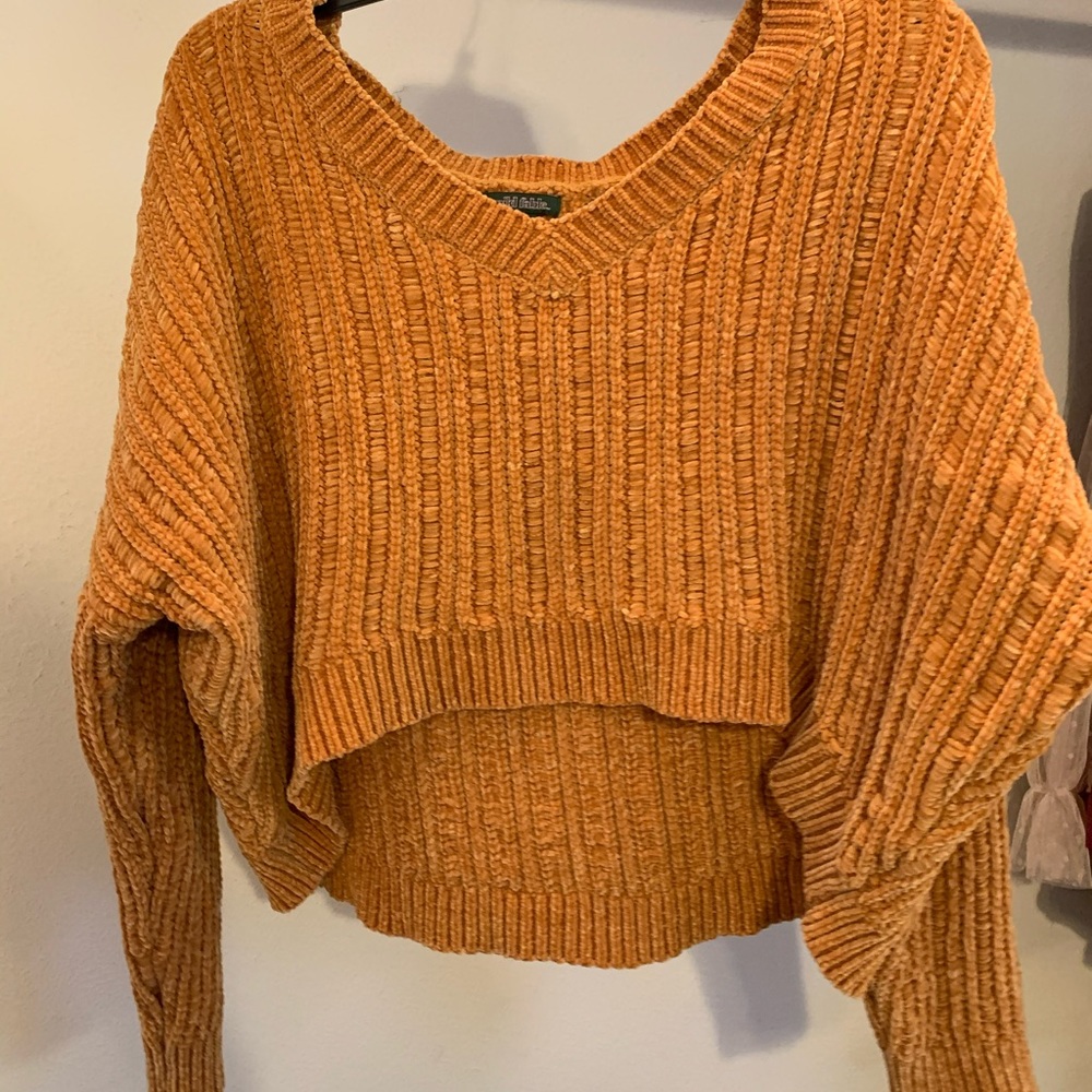 Crop top sweater